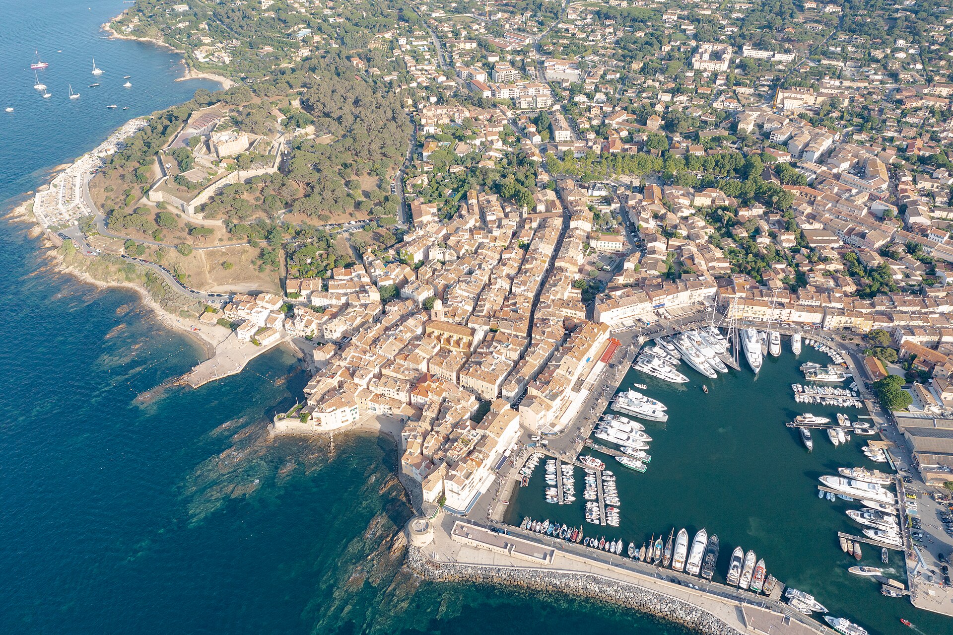 Old port and old town   Saint-Tropez